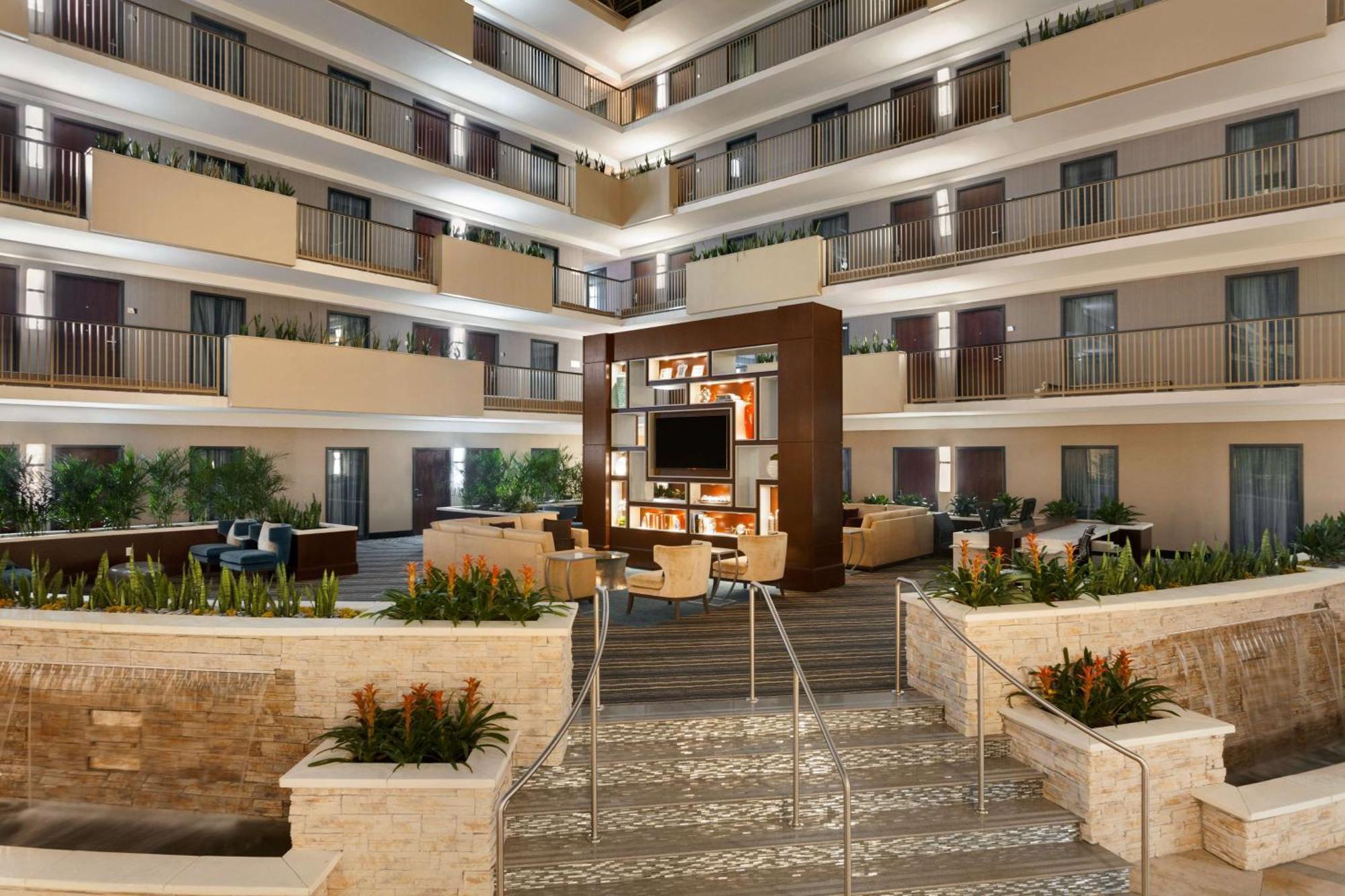 Embassy Suites By Hilton Atlanta Airport College Park Exteriör bild