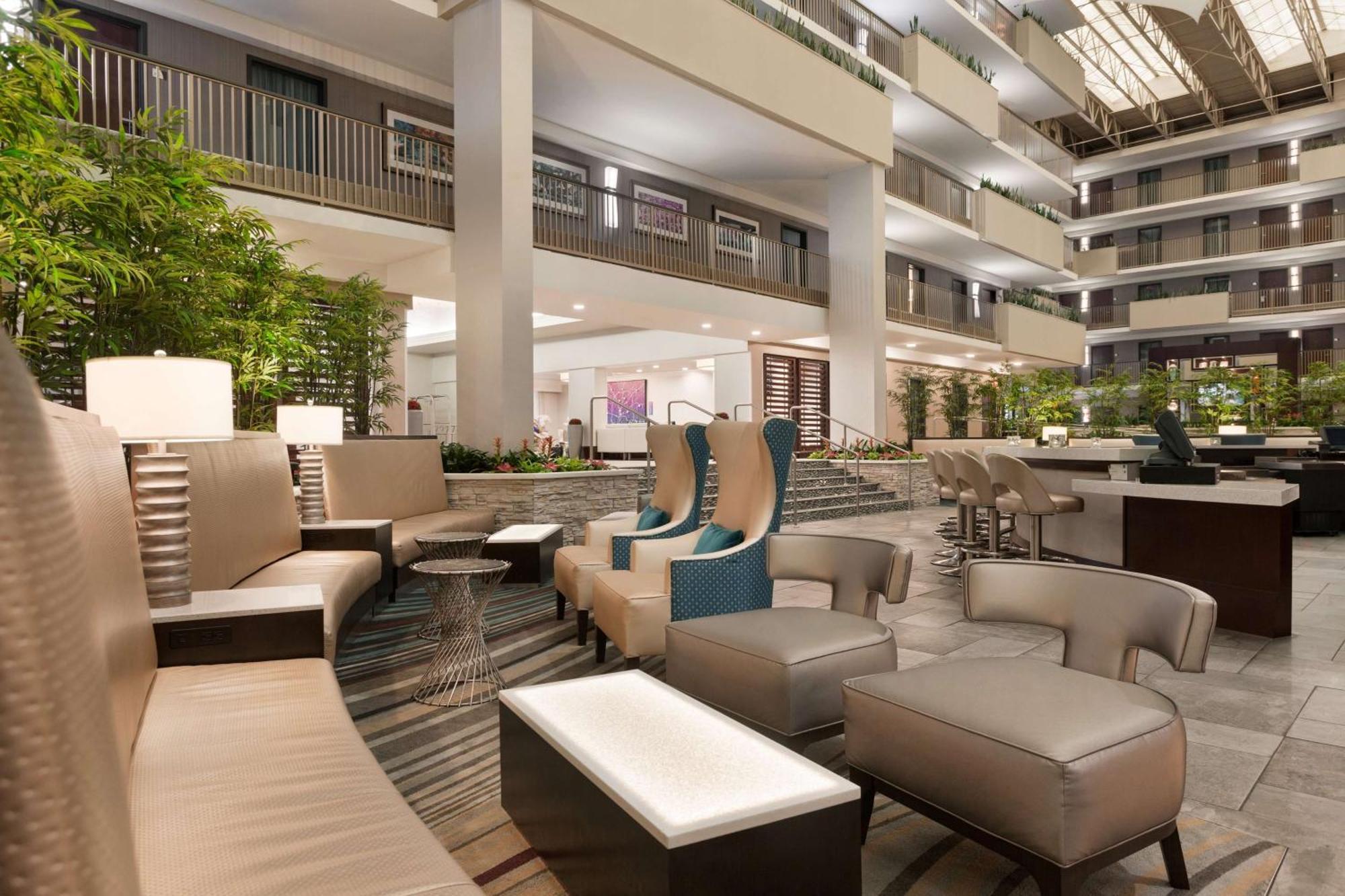 Embassy Suites By Hilton Atlanta Airport College Park Exteriör bild