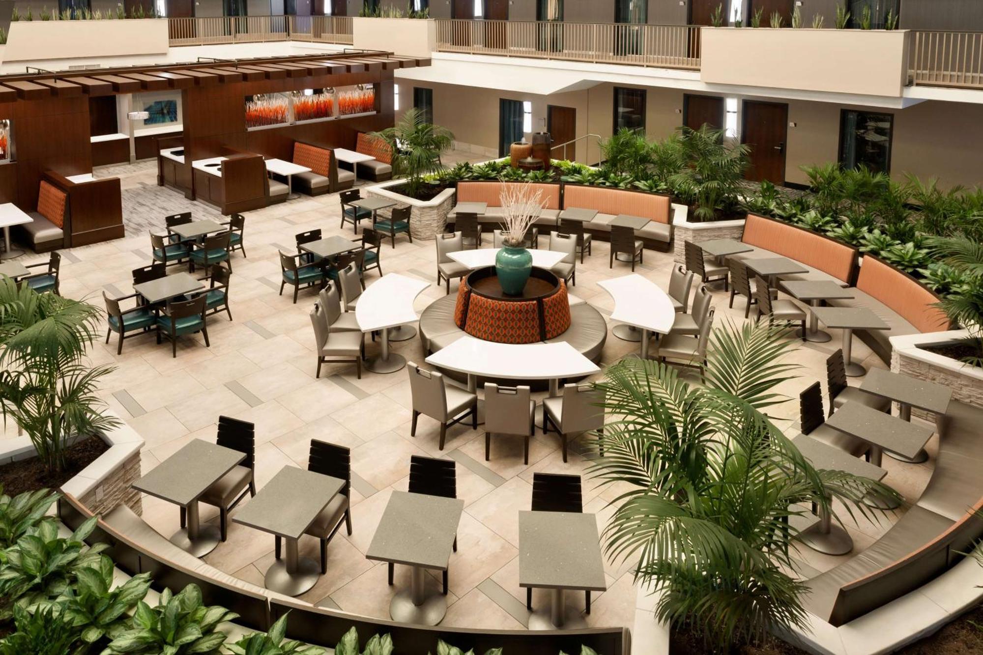 Embassy Suites By Hilton Atlanta Airport College Park Exteriör bild