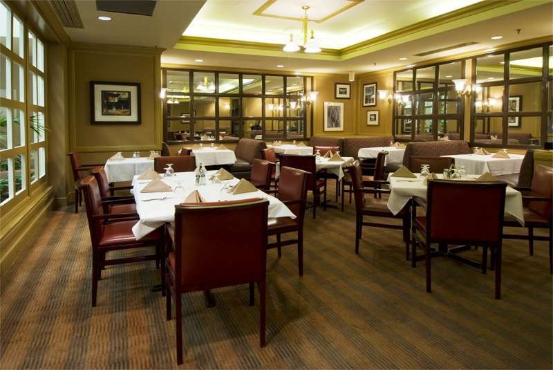 Embassy Suites By Hilton Atlanta Airport College Park Restaurang bild